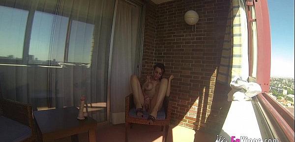  Sara Ray masturbates in a balcony for everyone in Madrid to see